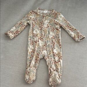 FREE SHIPPING/ Lou Lou - Pearl Zipper Footies